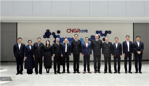 全球化征途上的“關(guān)”鍵力量！長沙海關(guān)關(guān)長顧炯調(diào)研中偉